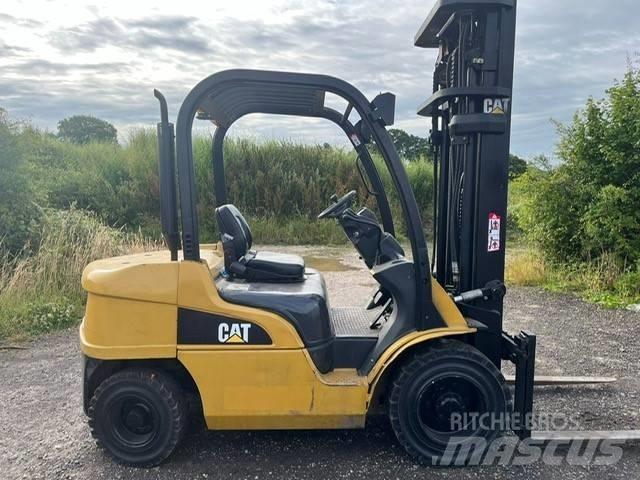 CAT DP 30 N Dízel targoncák