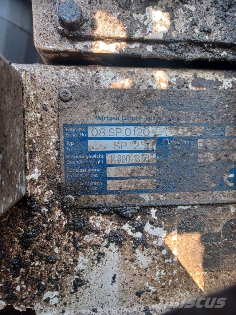 Wirtgen SP250 Zsaluzatok
