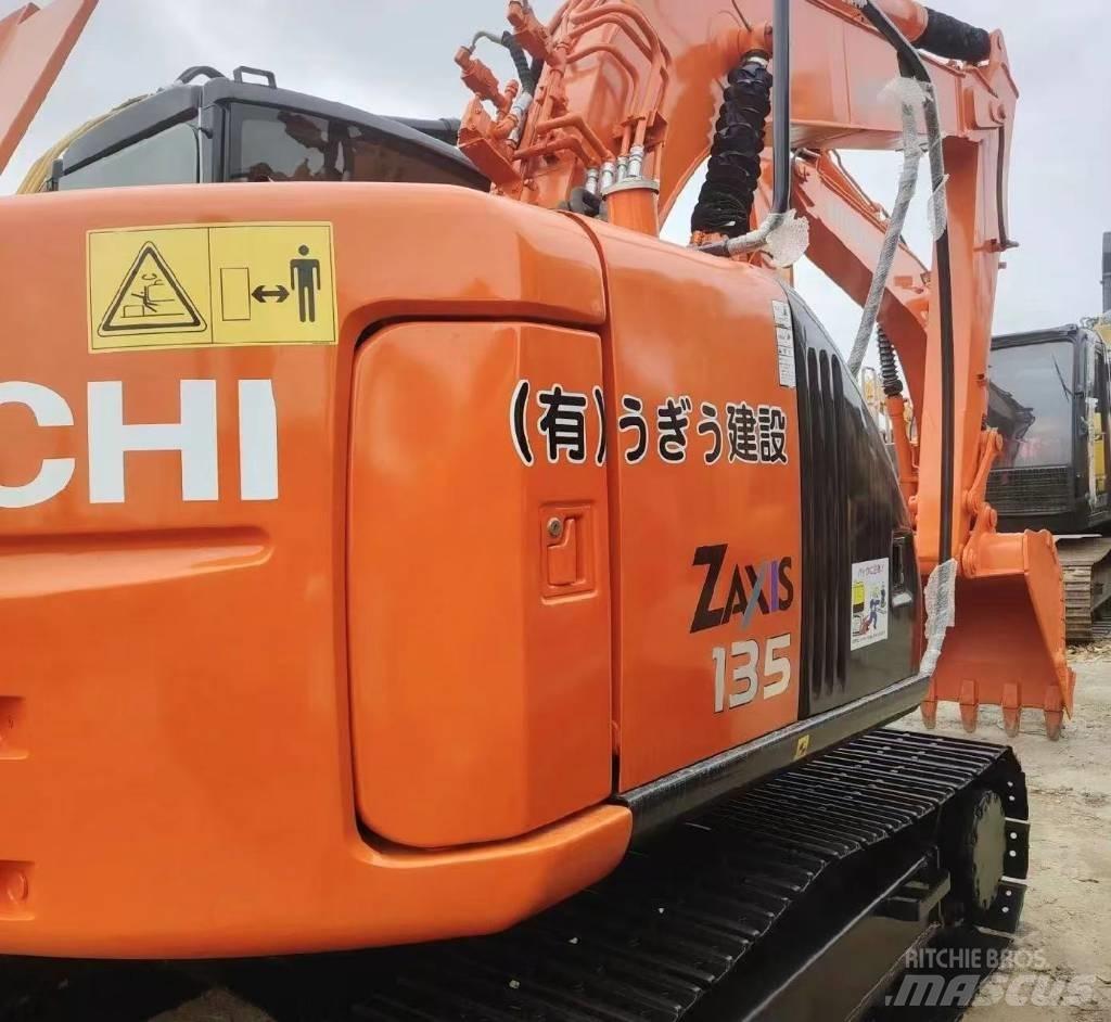 Hitachi 135US-6 Lánctalpas kotrók