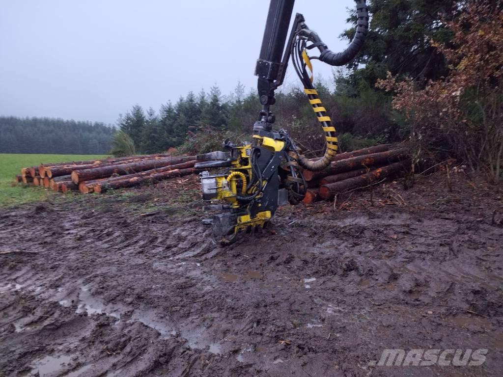 John Deere 1170 E Betakarítók