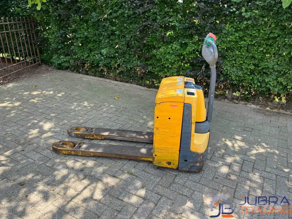 Jungheinrich EJE 118 Gyalogkíséretű targonca