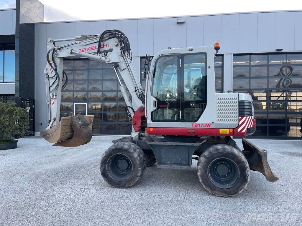 Takeuchi TB175W Közepes (midi) kotrók 7 t - 12 t