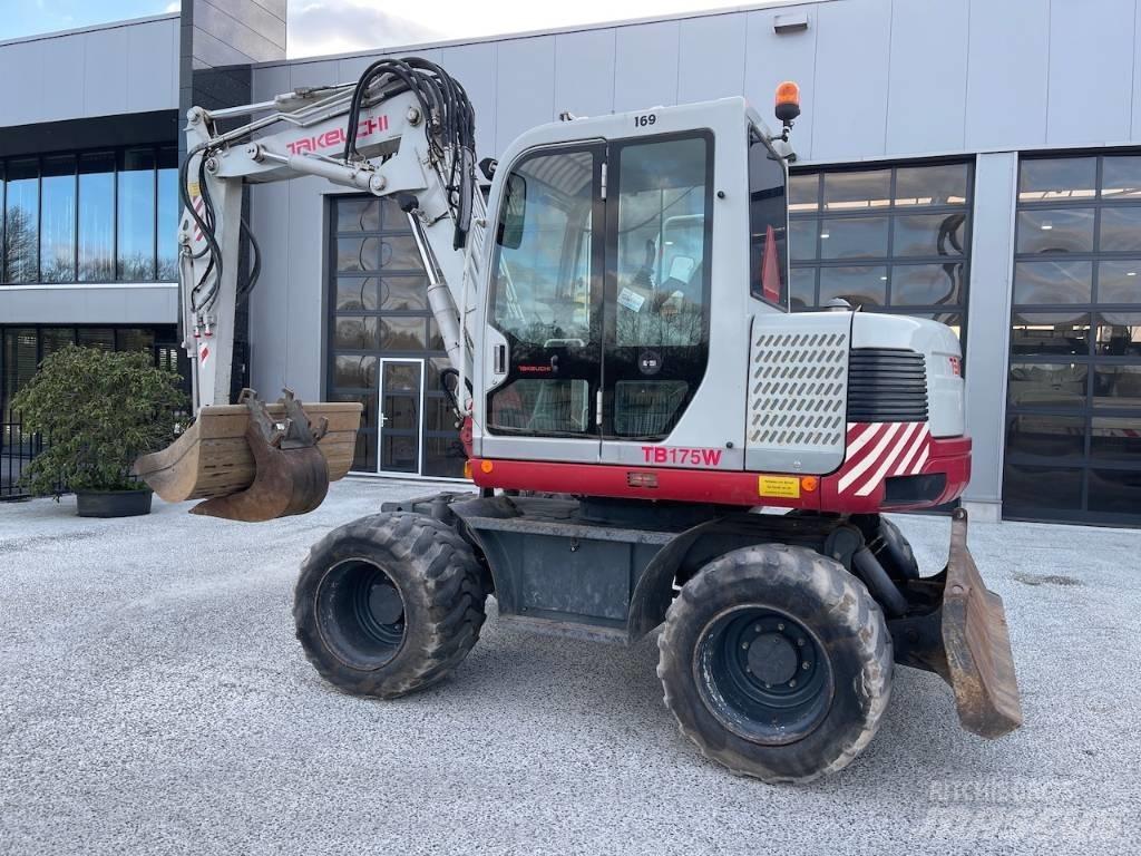Takeuchi TB175W Közepes (midi) kotrók 7 t - 12 t