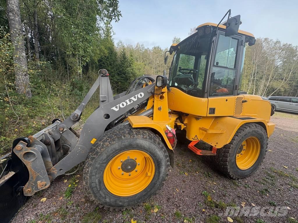 Volvo L 35 G Gumikerekes homlokrakodók