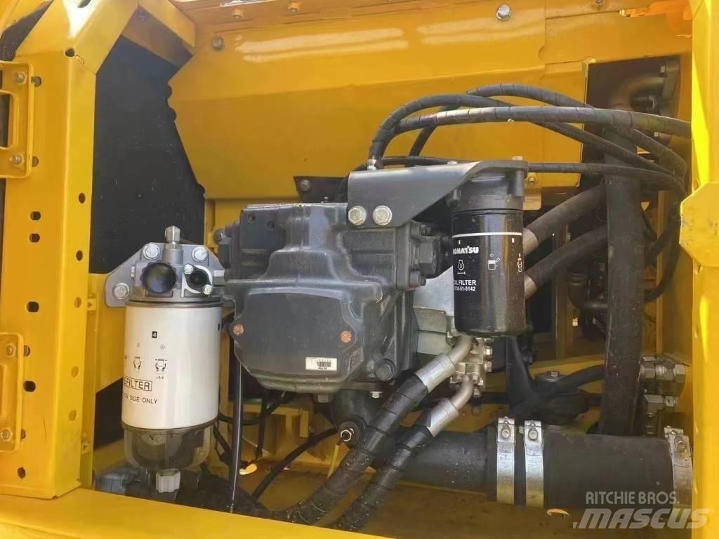 Komatsu PC 200-8 Közepes (midi) kotrók 7 t - 12 t