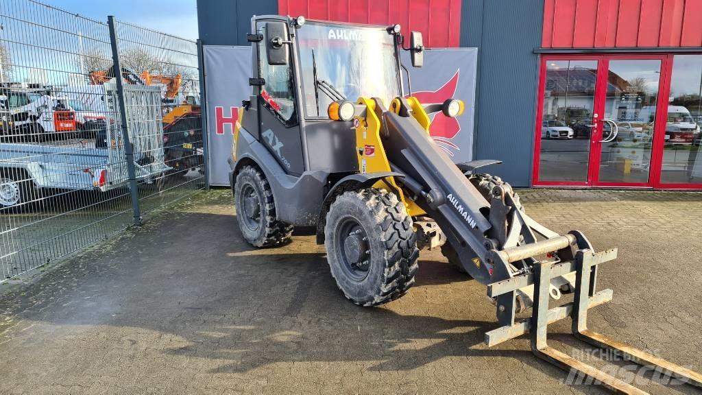 Mecalac AX 700 Gumikerekes homlokrakodók