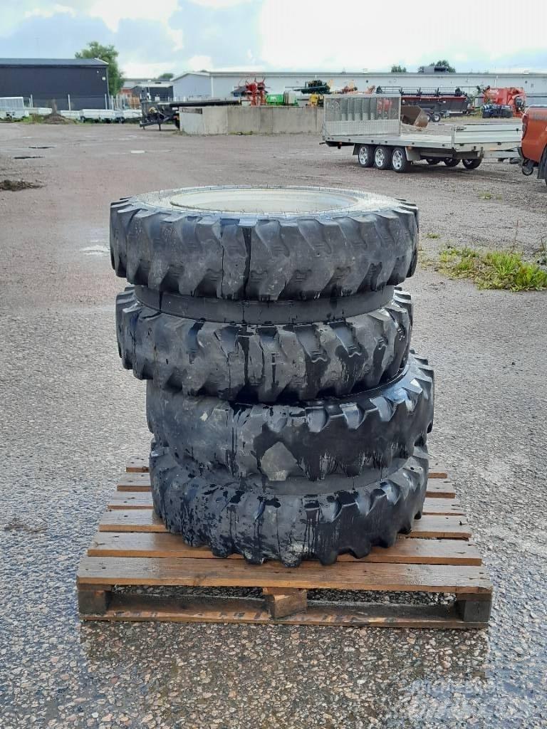Mitas 8,25-20 Hjul Gumiabroncsok, kerekek és felnik
