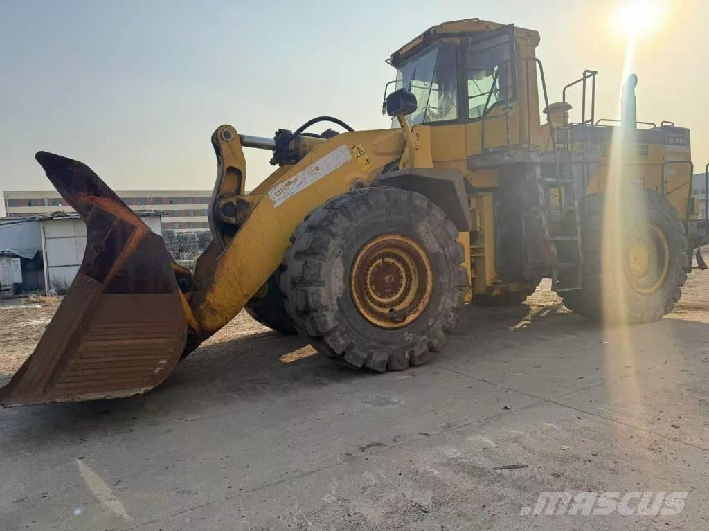 Komatsu Komatsu Gumikerekes homlokrakodók
