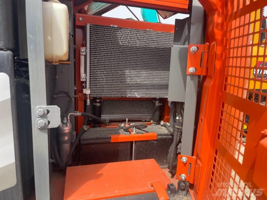 Hitachi ZX 70 Lánctalpas kotrók