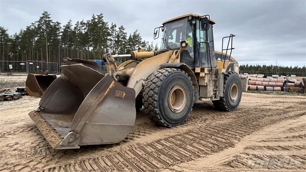 CAT 962H Gumikerekes homlokrakodók