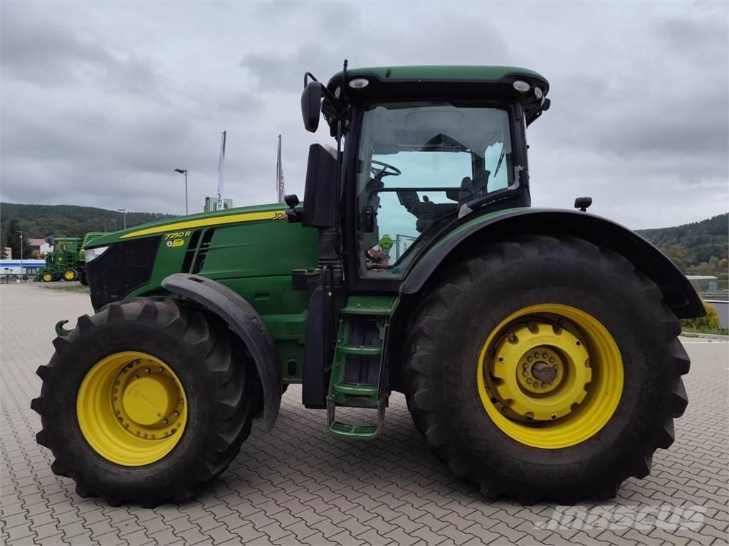 John Deere 7250R Traktorok