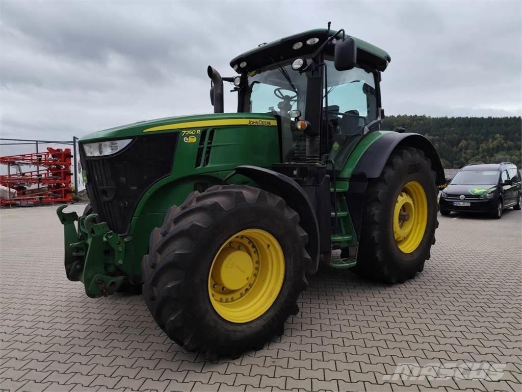 John Deere 7250R Traktorok