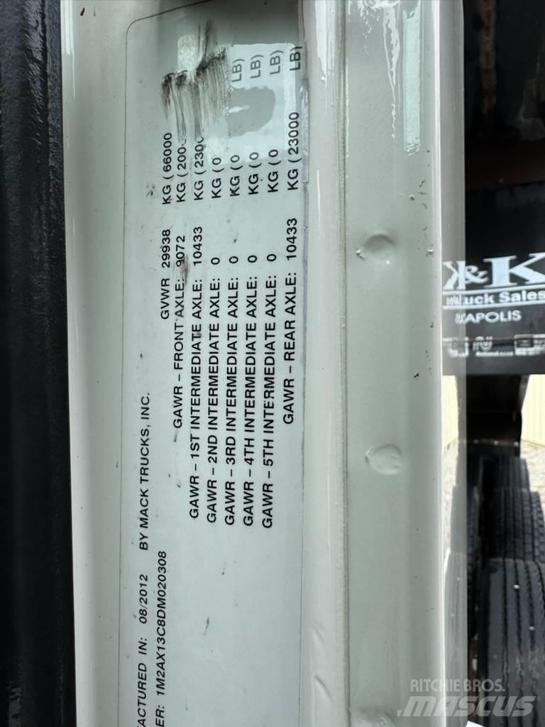 Mack GU813 Billenő teherautók