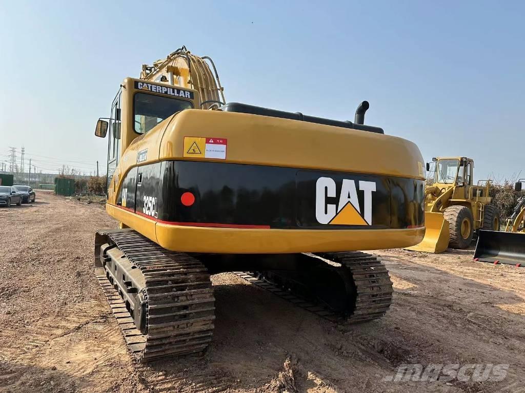 CAT 325 CL Lánctalpas kotrók