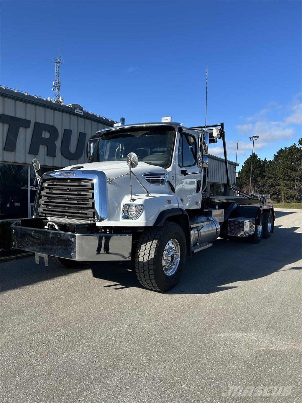 Freightliner 114 SD Multifunkciós teherautók