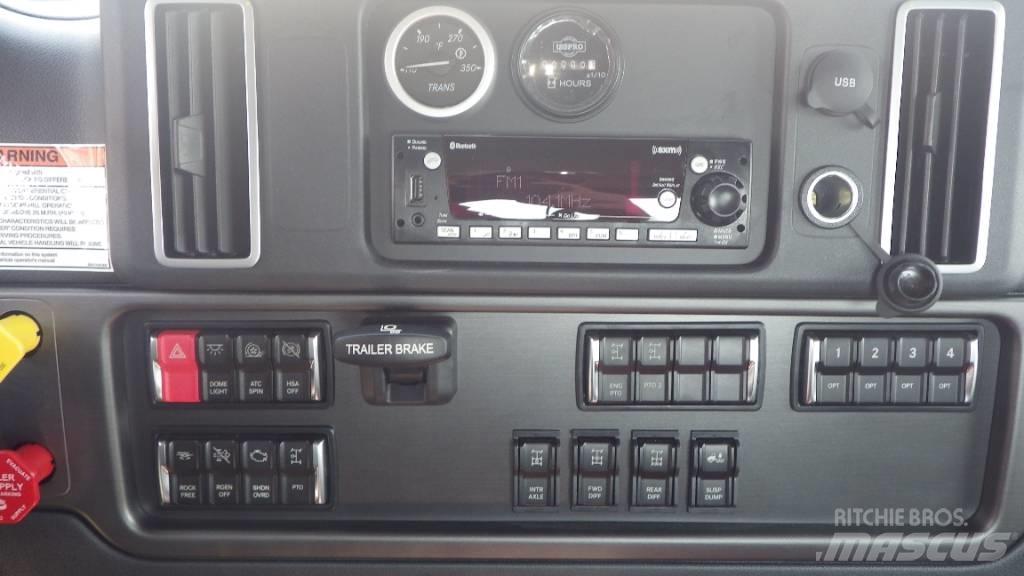 Freightliner 114 SD Fülkés alváz