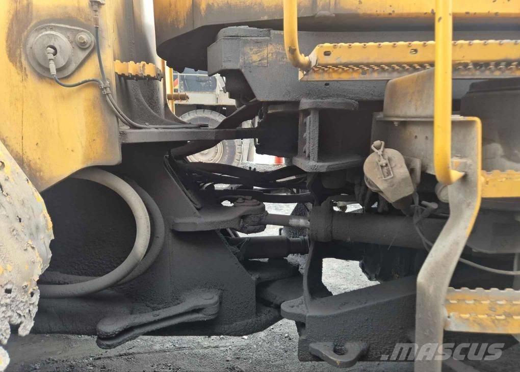 Volvo L 180 E Gumikerekes homlokrakodók