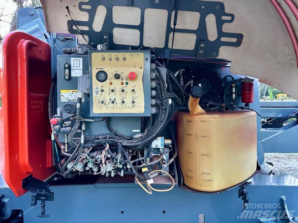 SkyJack SJ 63 AJ Karos emelők