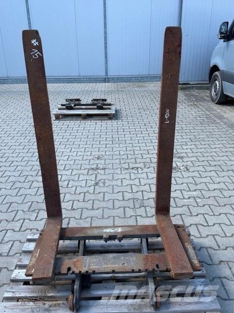Volvo USED FORKS Villák