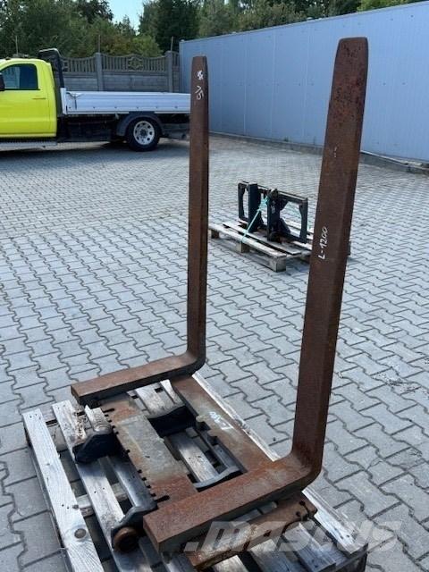 Volvo USED FORKS Villák