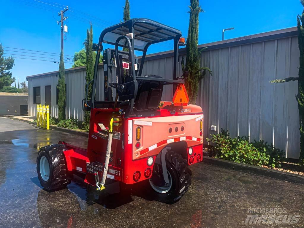 Moffett M55 Teherautóra szerelt targonca