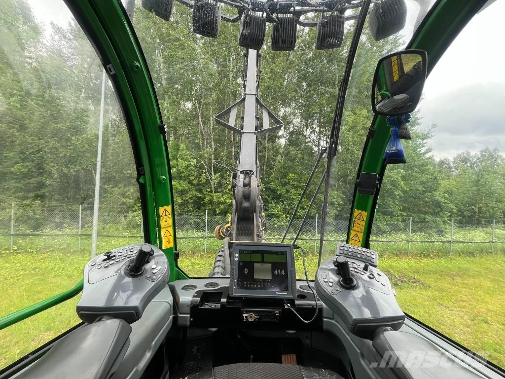 John Deere 1470 E Betakarítók