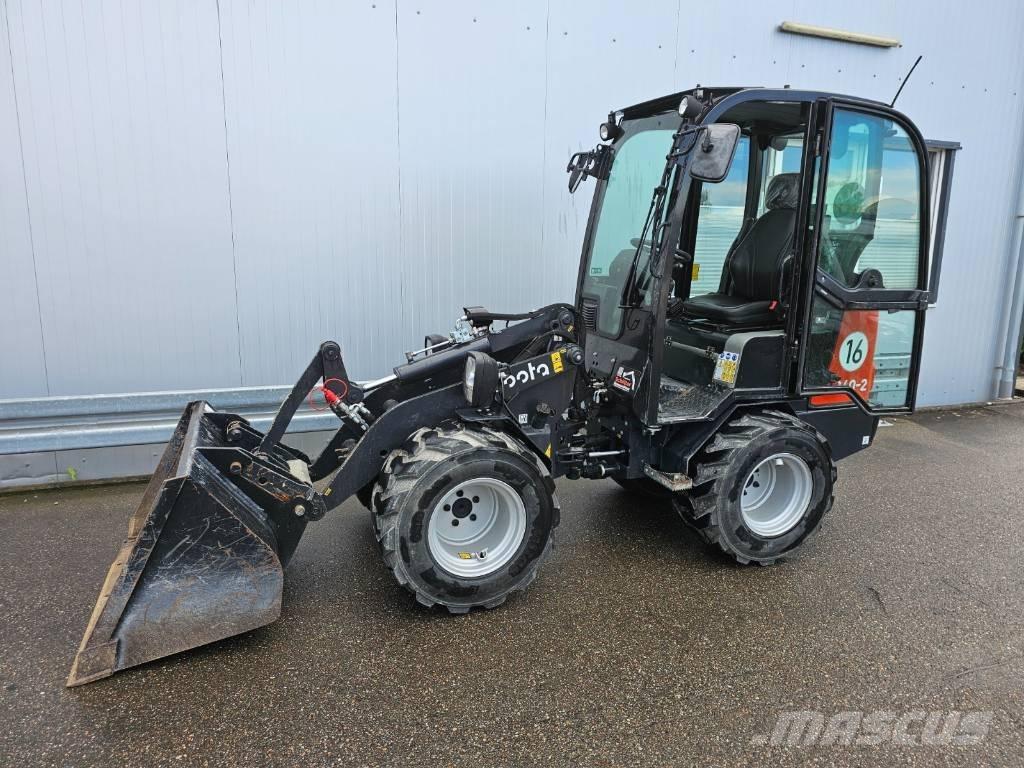 Kubota RT160-2 Gumikerekes homlokrakodók