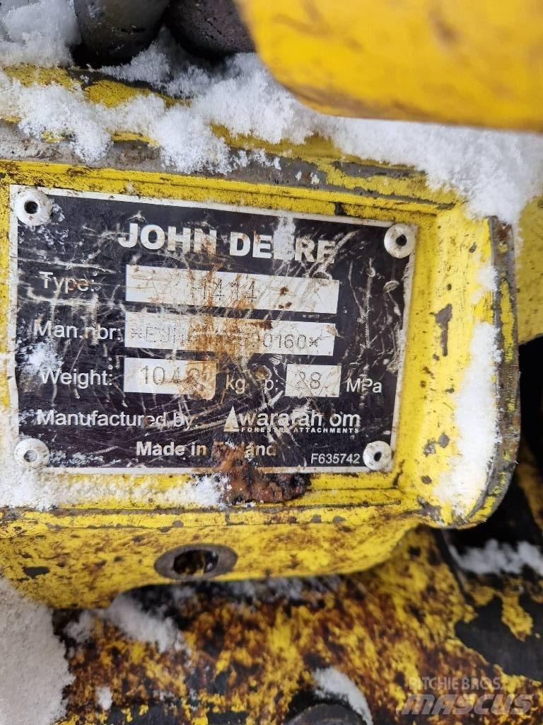 John Deere 1270E Betakarítók