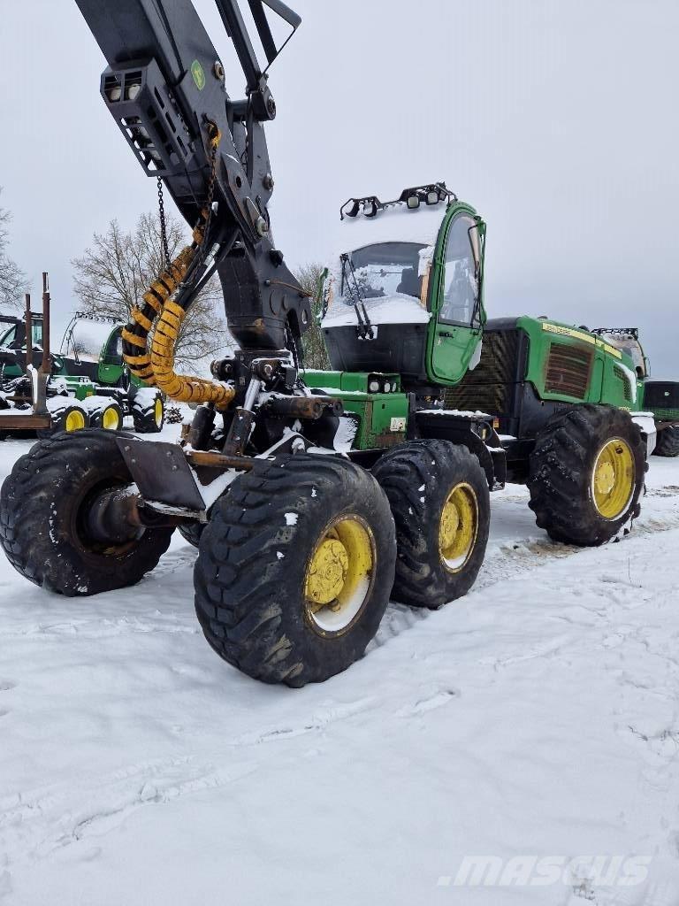 John Deere 1270E Betakarítók