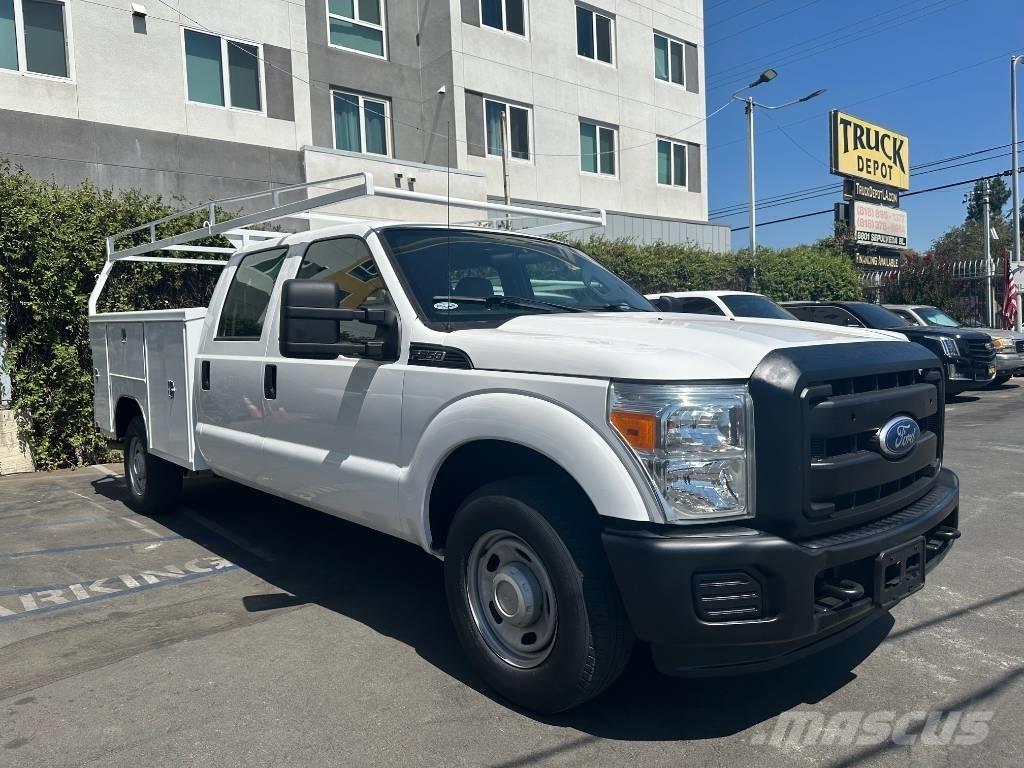 Ford F 350 Kis teherszállító/Platós kocsi