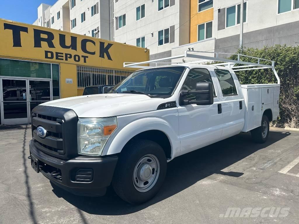 Ford F 350 Kis teherszállító/Platós kocsi