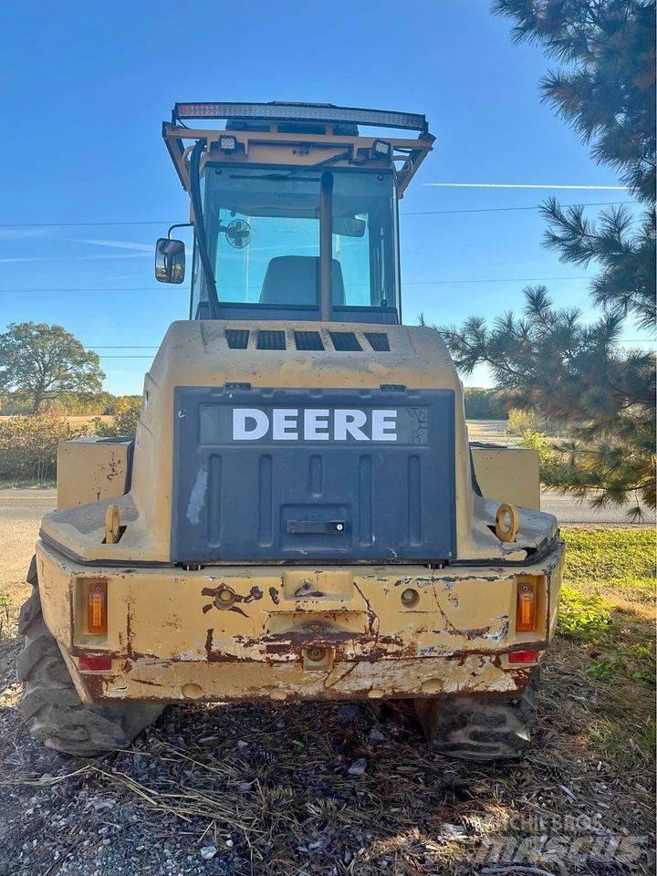 John Deere 324H Gumikerekes homlokrakodók