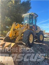 John Deere 324H Gumikerekes homlokrakodók