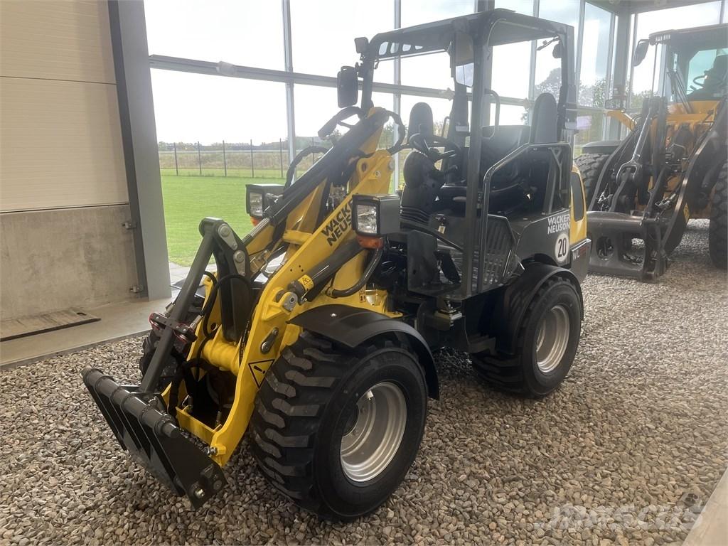 Wacker Neuson WL 25 Gumikerekes homlokrakodók