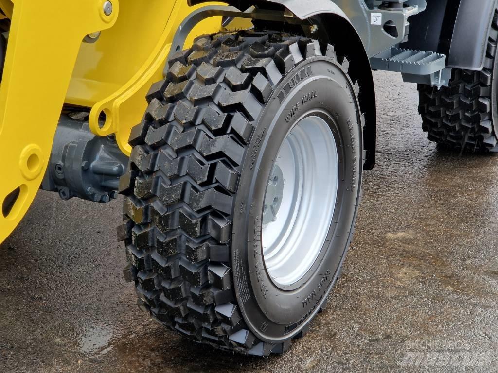 Wacker Neuson WL 38 Gumikerekes homlokrakodók