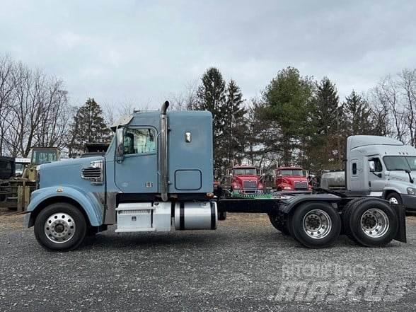 Freightliner 122SD Nyergesvontatók