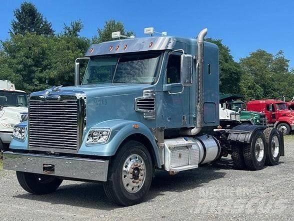 Freightliner 122SD Nyergesvontatók