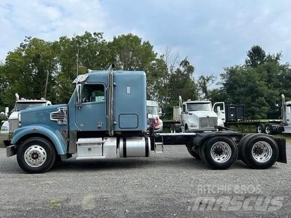 Freightliner 122SD Nyergesvontatók