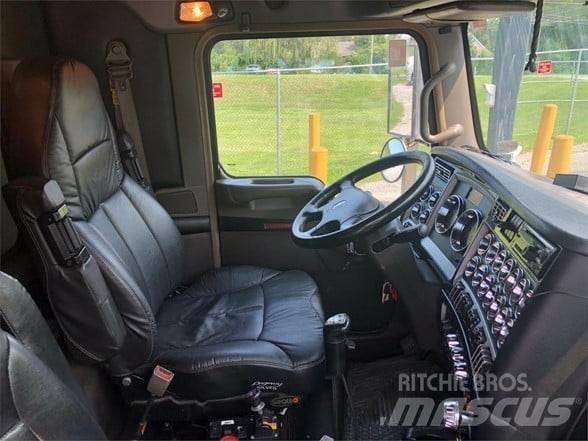 Kenworth W900B Billenő teherautók