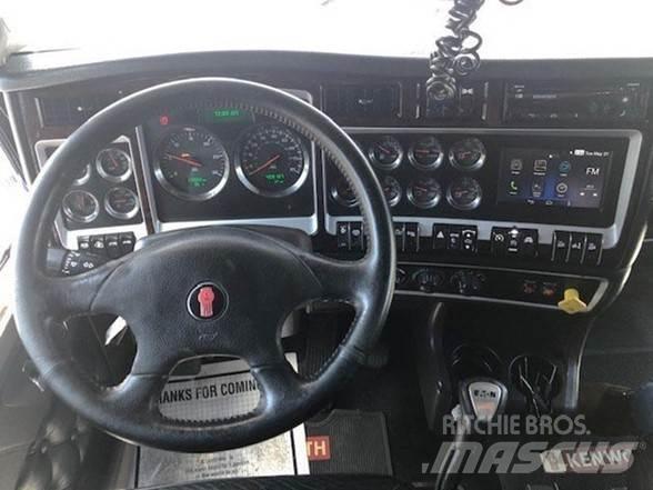 Kenworth W900B Billenő teherautók