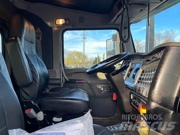 Kenworth W900B Billenő teherautók