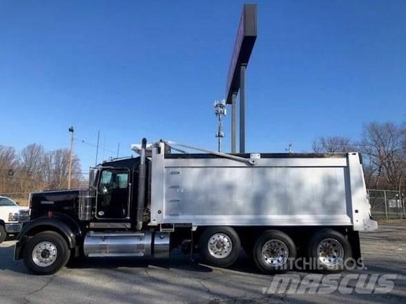 Kenworth W900B Billenő teherautók