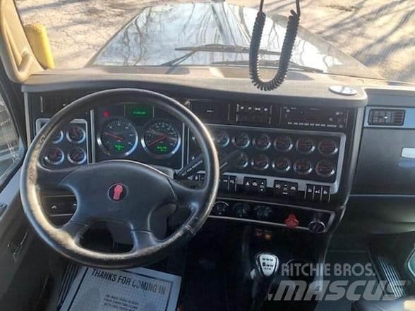 Kenworth W900B Billenő teherautók