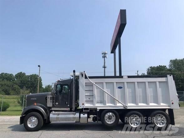 Kenworth W900B Billenő teherautók
