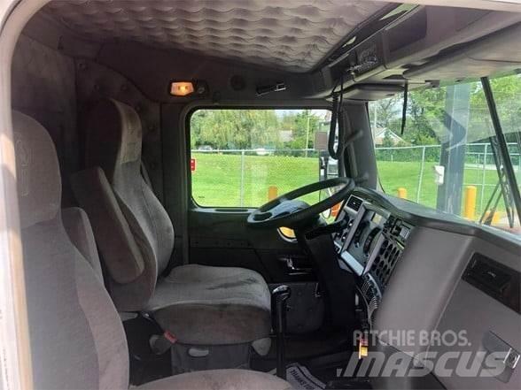 Kenworth W900B Nyergesvontatók