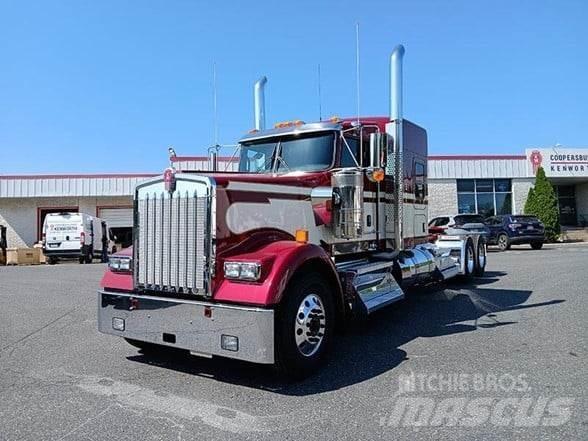 Kenworth W900L Nyergesvontatók