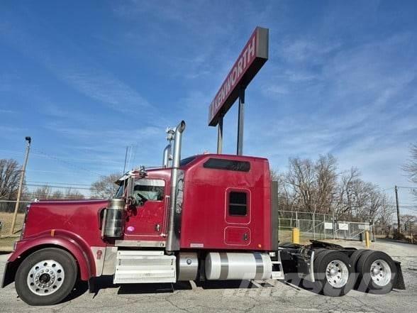 Kenworth W900L Nyergesvontatók