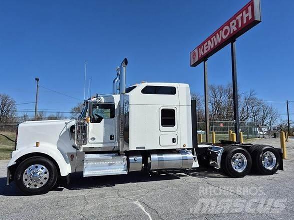 Kenworth W900L Nyergesvontatók