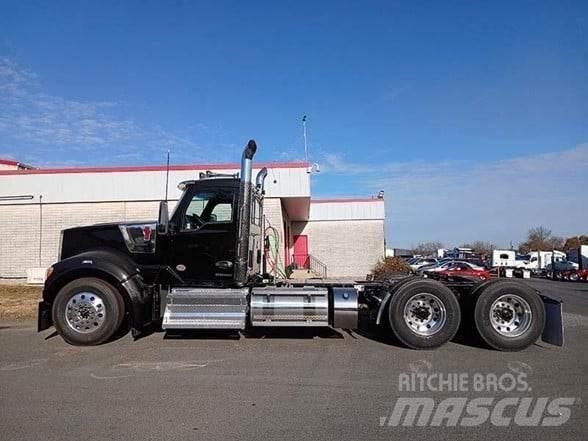 Kenworth W990 Nyergesvontatók