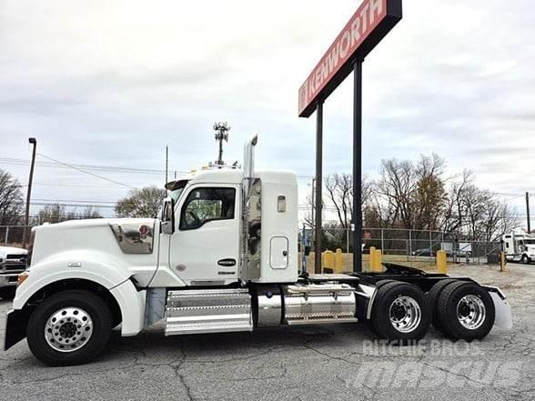 Kenworth W990 Nyergesvontatók